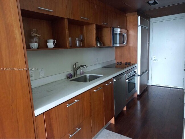 Building Photo - 50 Biscayne Blvd