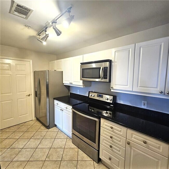 Building Photo - 3334 Peachtree Rd