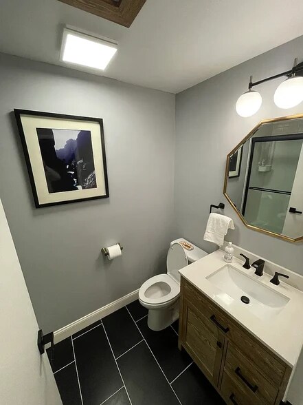 Building Photo - 2429 Locust St