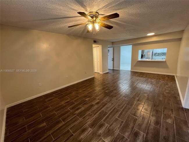 Building Photo - 464 NE 210th Cir Terrace