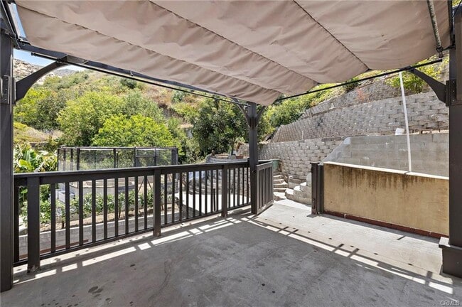 Primary Photo - 537 Canyon Acres Dr