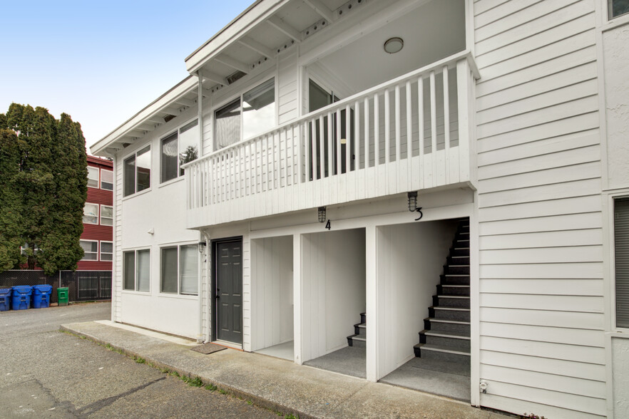 Top floor unit rarely available, private deck. - 13737 32nd Ave NE