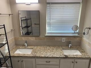 Building Photo - 2626 Tidewater Dr