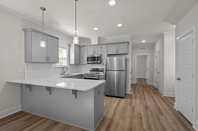 Building Photo - Modern amenities meet Cozy charm!  3 Bedro...