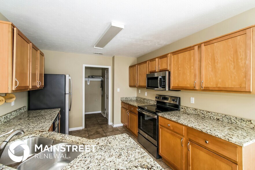 Building Photo - 709 Cembra Dr