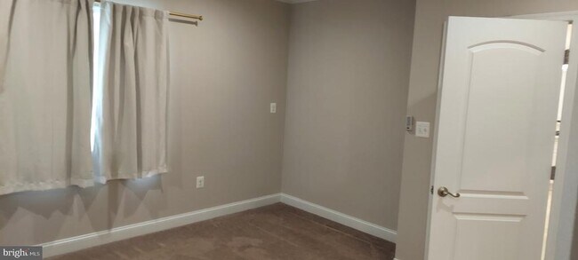 Building Photo - 9221 Clementine Ct