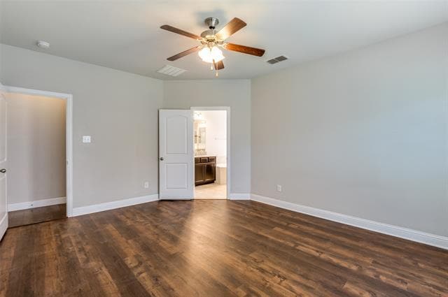 Building Photo - 900 Bird Creek Dr