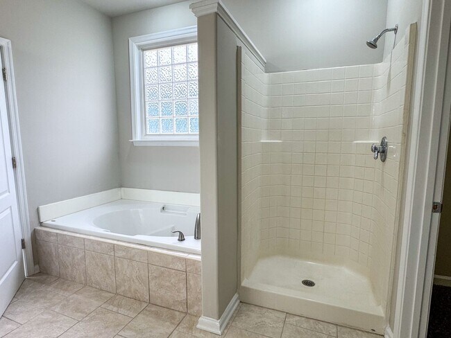Building Photo - 14436 Sulphur Springs Terrace