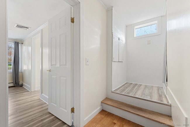 Building Photo - 120 Obtuse Hill Rd