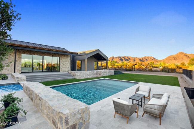 Building Photo - 9067 E Rimrock Dr