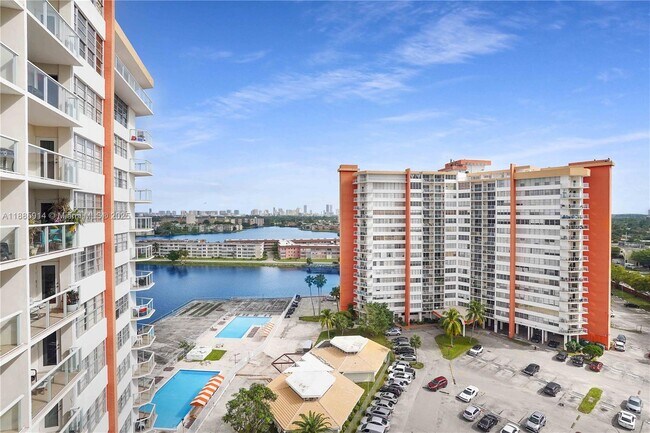 Building Photo - 1301 NE Miami Gardens Dr