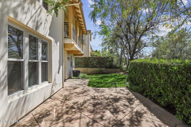 Building Photo - 4659 Cielo Cir