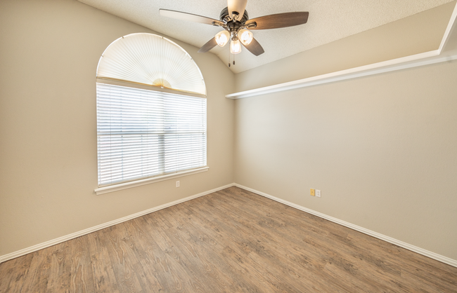 Building Photo - Pre-Leasing - 4 bed 2.5 bath - Frenship ISD