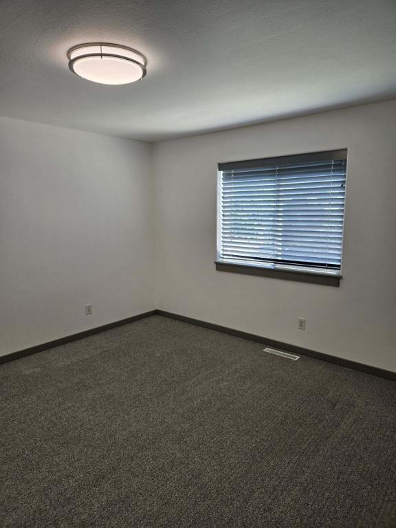 Building Photo - 3302 Laredo Dr