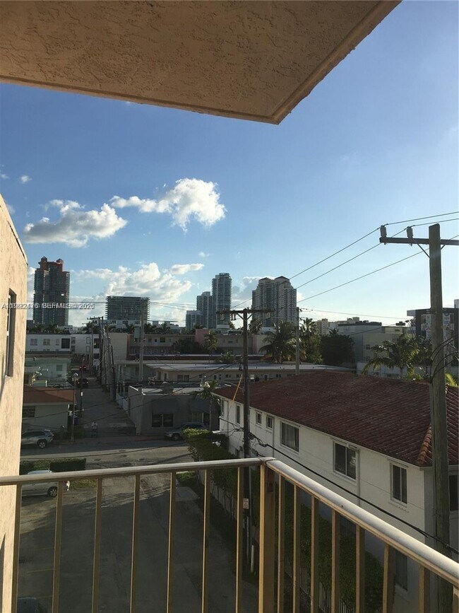 Building Photo - 618 Euclid Ave