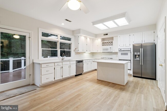 Building Photo - 4427 Brookside Dr