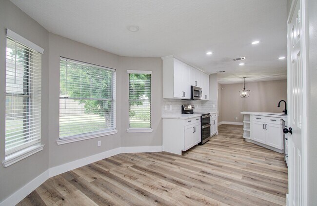 Building Photo - 5238 Timber Quail Dr