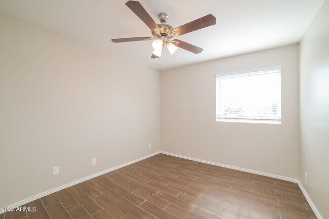 Building Photo - 7215 N 37th Ave