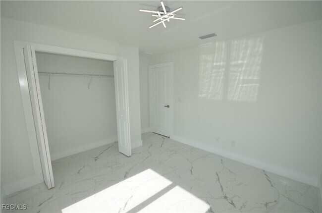 Building Photo - 1132 Edelweiss St E