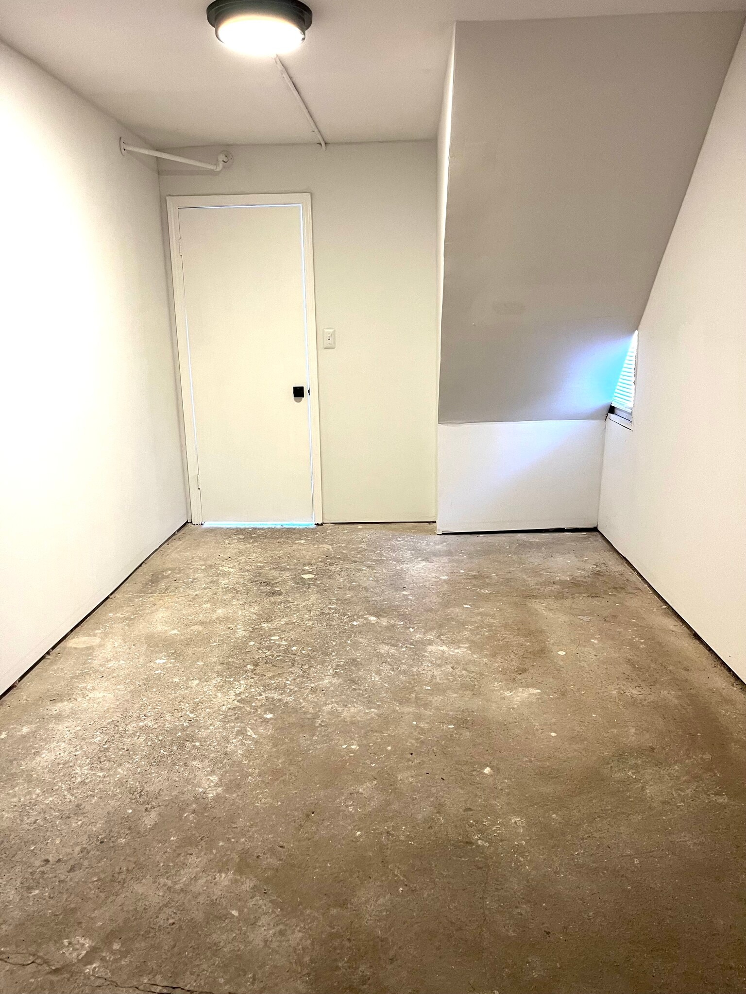 Semi-finished garage space - 10174 W Ford Ave