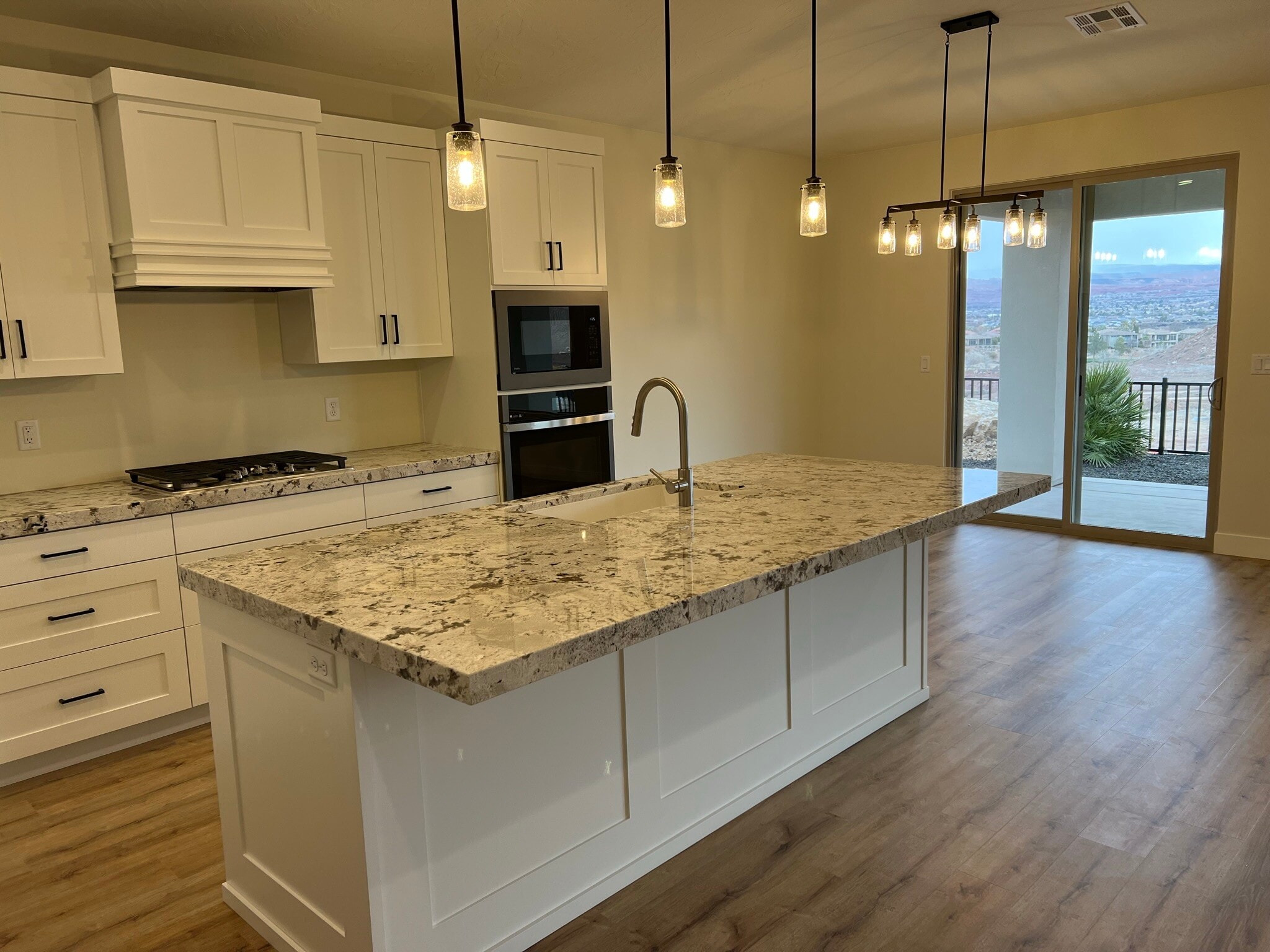 Building Photo - 2744 W Columbo Ln