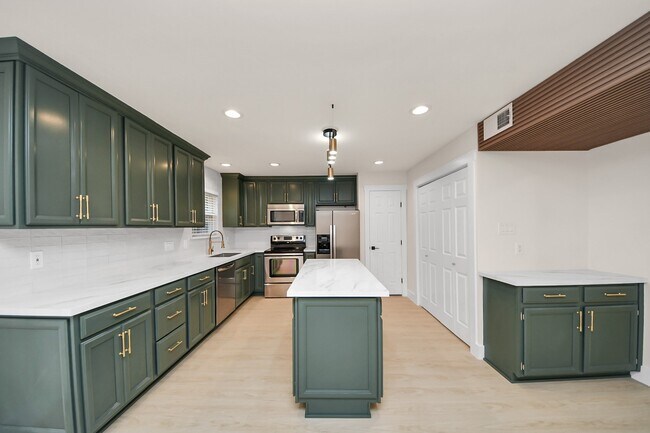 Building Photo - 14647 Perthshire Rd