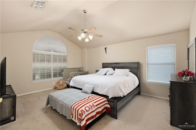 Building Photo - 21 Santa Lydia St