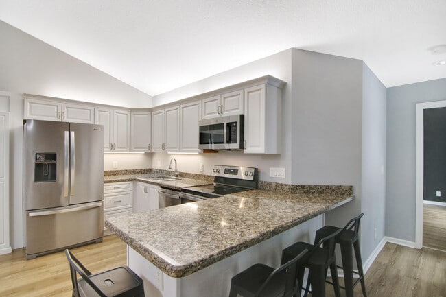 Building Photo - 12624 Woodmill Dr