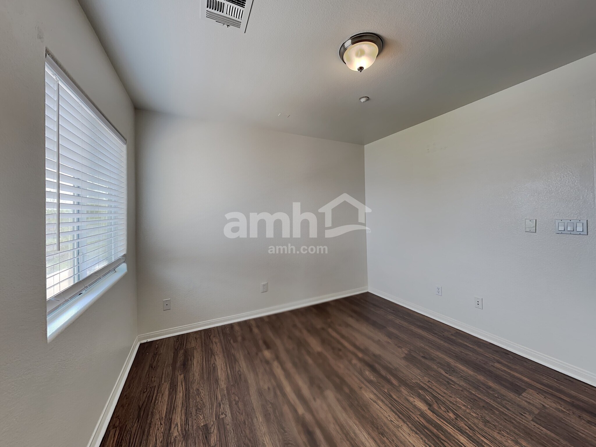 Building Photo - 5676 Orangeroot Ct