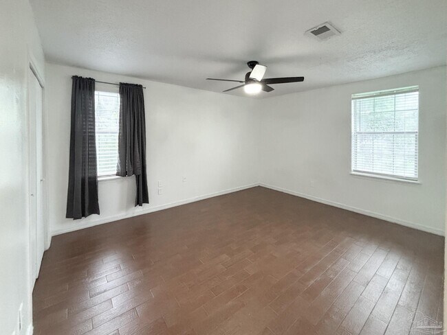 Building Photo - 10860 Berryhill Rd