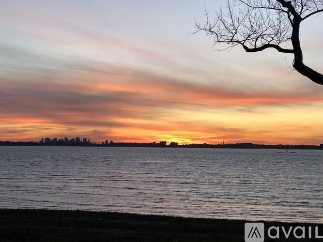 Building Photo - 60 Irving Way