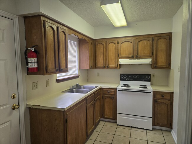 Building Photo - 117 Oak Ridge Ave