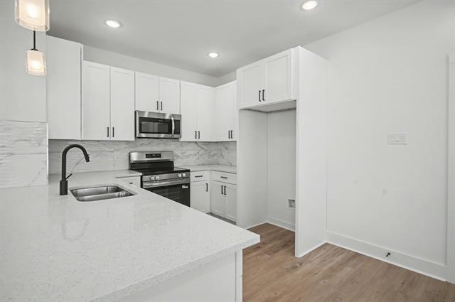 Building Photo - 3165 Karen St