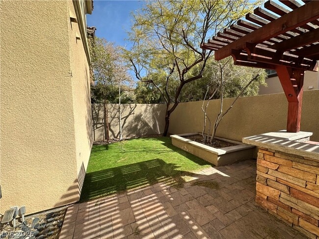 Building Photo - 2442 Granada Bluff Ct