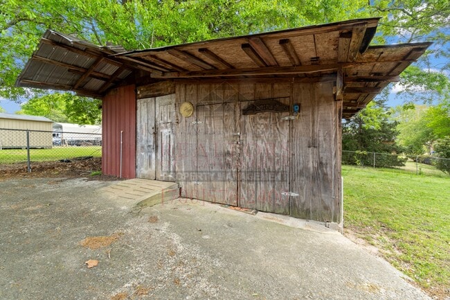 Building Photo - 2866 Hobbs Rd