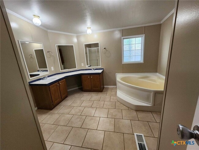 Building Photo - 922 Ashwood Dr