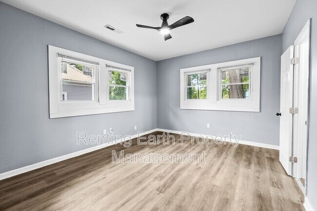 Building Photo - 317 11th St SW