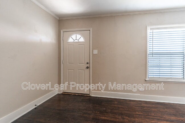 Building Photo - 2423 W Huisache Ave