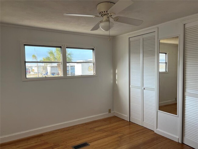 Building Photo - 3114 10th St W