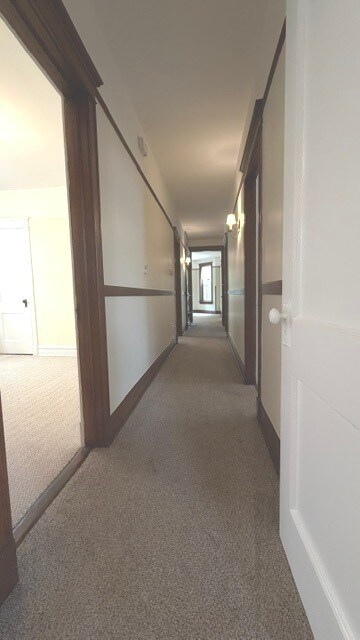 Building Photo - 4511 N Greenview Ave