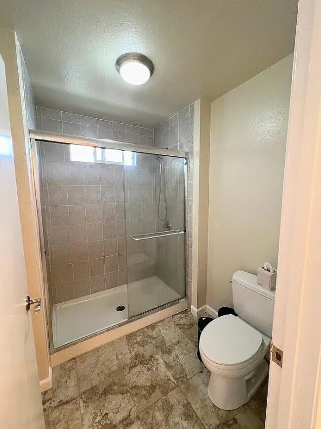 Building Photo - 112 Vineyard Ct