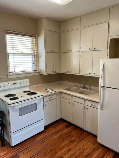 Building Photo - 1323 Geele Ave