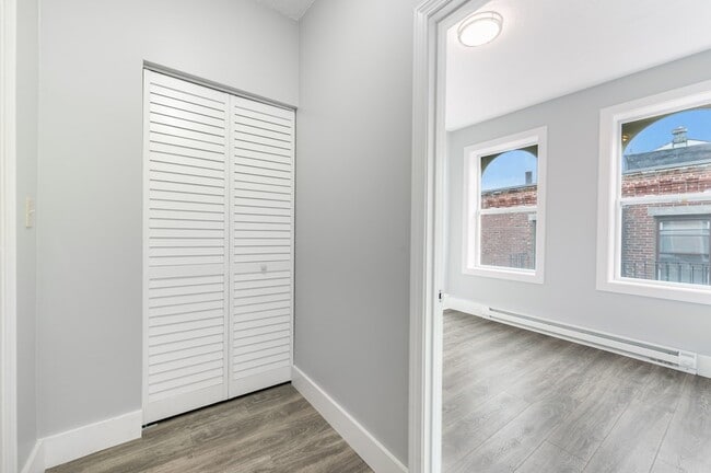 Building Photo - 12 Foster St