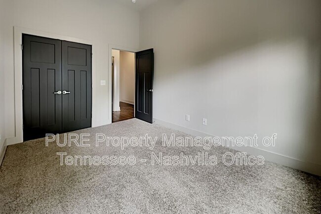 Building Photo - 634B Vernon Ave