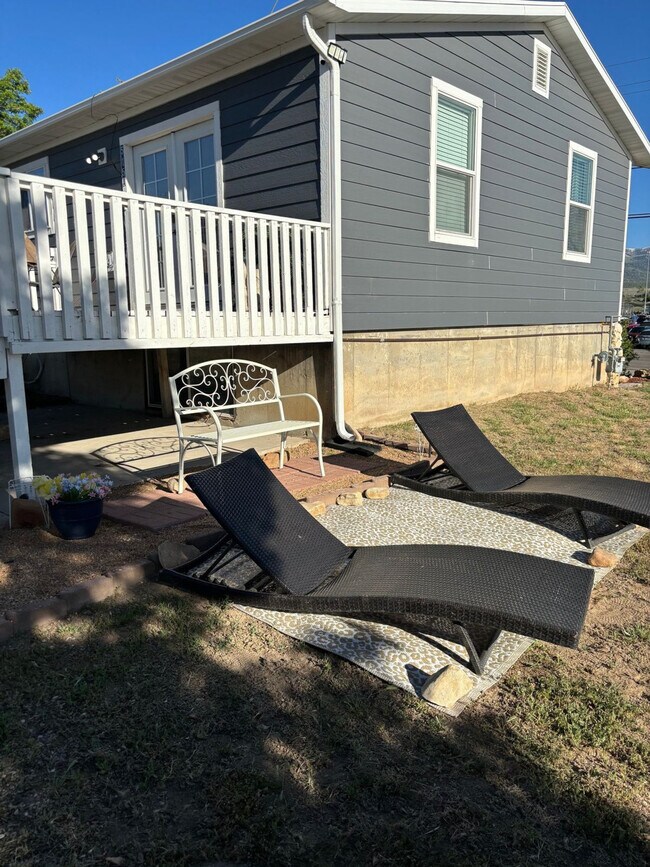 Building Photo - 515 Hawks Blvd