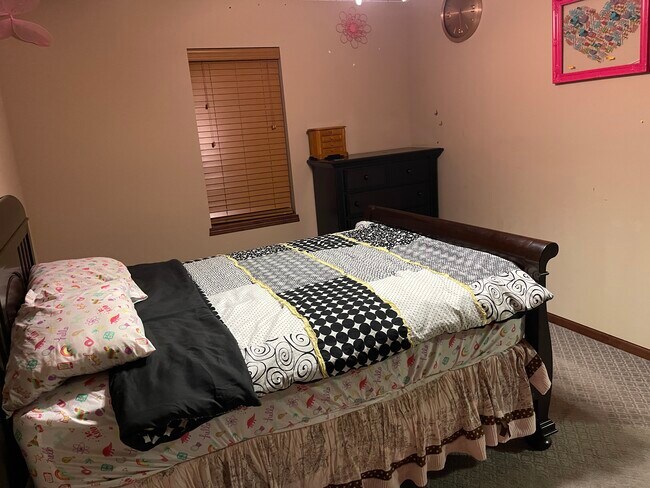 Building Photo - 113 Alton Dr