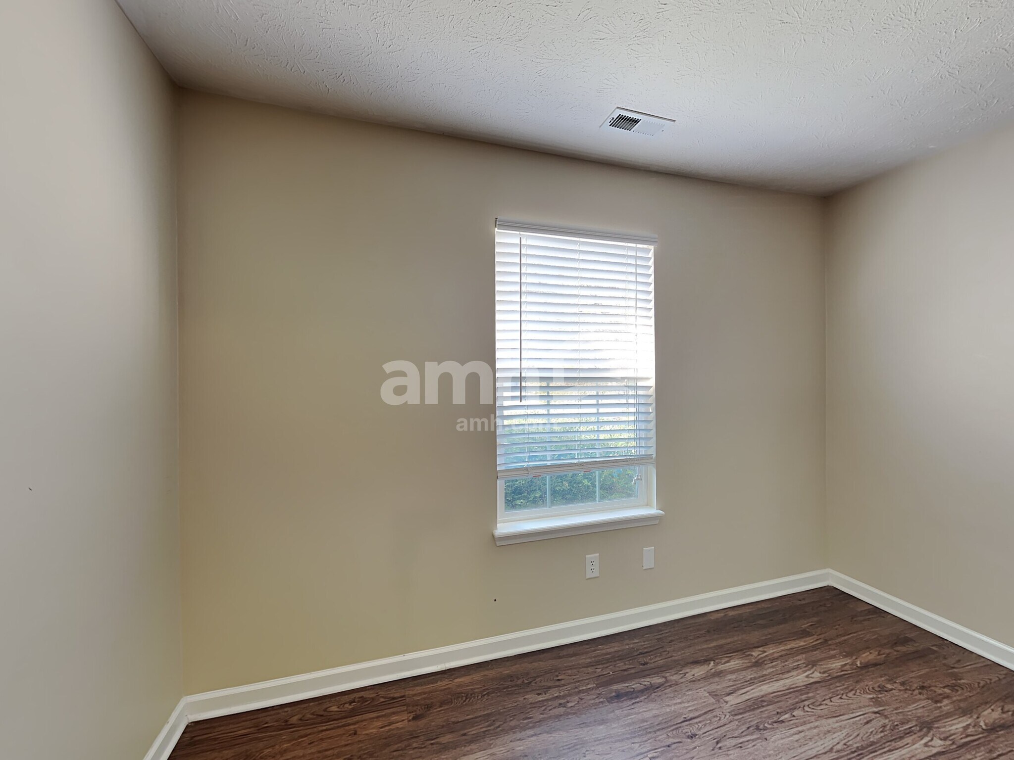 Building Photo - 17151 Shadoan Way