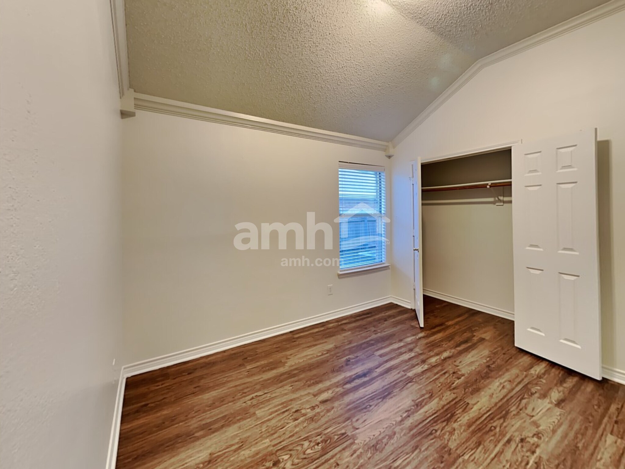 Building Photo - 4709 Shadow Crest Dr
