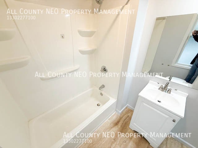 Building Photo - 470 Allyn St