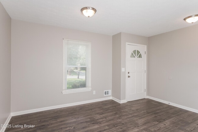 Building Photo - 6203 Big Ben Dr
